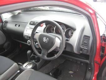 2005 Honda Fit Pictures