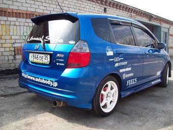 2005 Honda Fit Photos