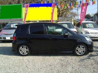 2005 Honda Fit Pictures