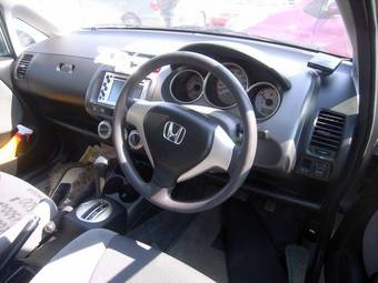 2005 Honda Fit Wallpapers