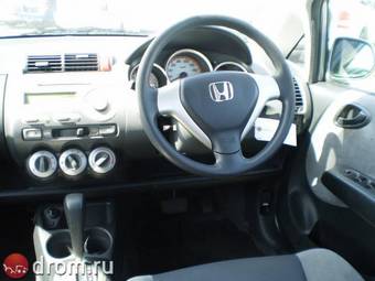 2005 Honda Fit Pictures