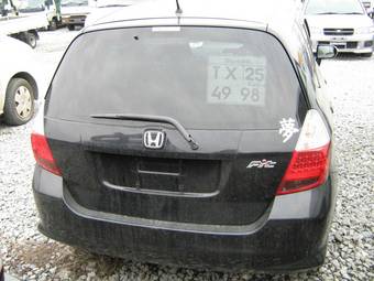 2005 Honda Fit Photos