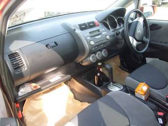 2005 Honda Fit Wallpapers