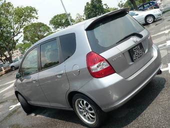 2005 Honda Fit Pictures