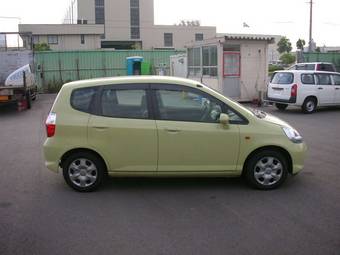2005 Honda Fit Pictures