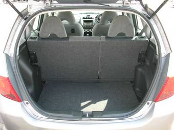 2005 Honda Fit Photos