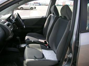 2005 Honda Fit Photos