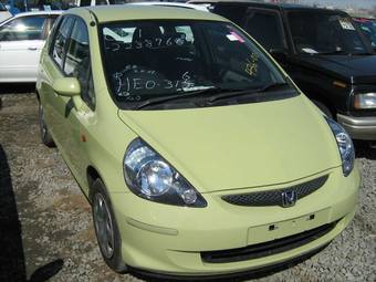 2005 Honda Fit Photos