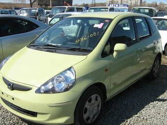 2005 Honda Fit Photos