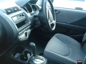 2005 Honda Fit Photos