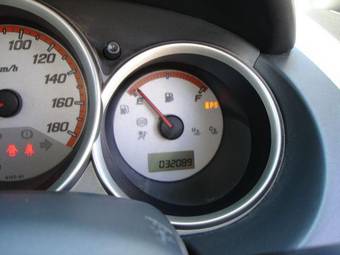2005 Honda Fit Pictures