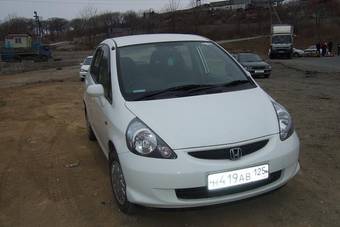 2005 Honda Fit Pictures