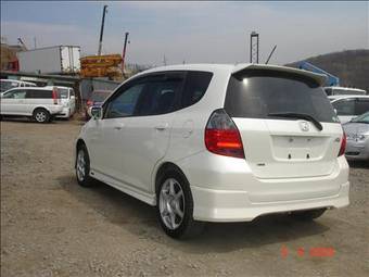 2005 Honda Fit Pictures