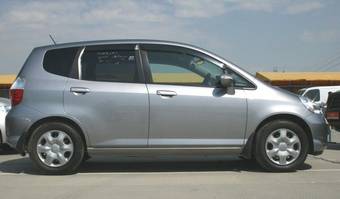 2005 Honda Fit Pictures