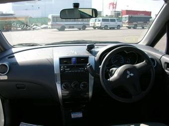 2005 Honda Fit Pics