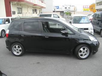 2005 Honda Fit Photos