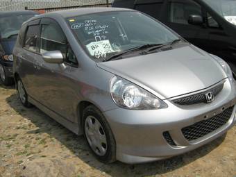 2005 Honda Fit Pictures