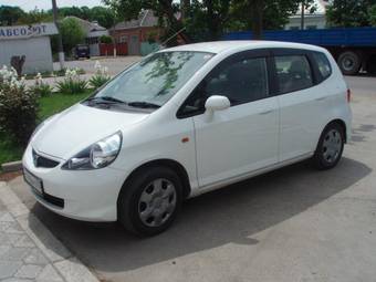 2005 Honda Fit Pictures