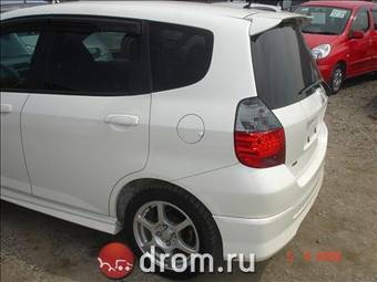 2005 Honda Fit Photos