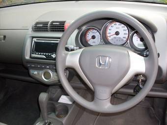 2005 Honda Fit Photos