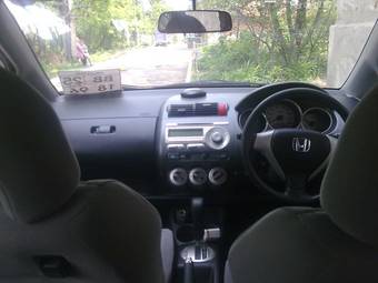 2005 Honda Fit Photos