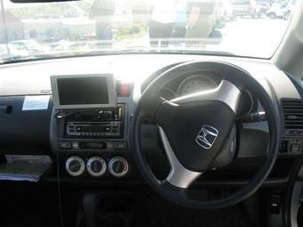 2005 Honda Fit Pics