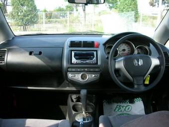 2005 Honda Fit Photos