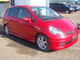 2005 Honda Fit Photos