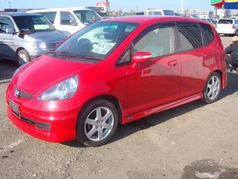 2005 Honda Fit Pictures