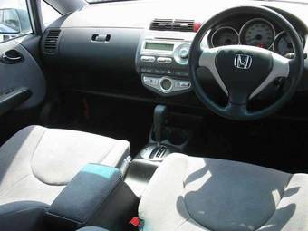 2005 Honda Fit Pictures