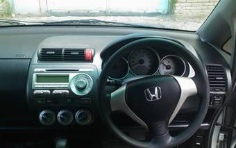 2005 Honda Fit Pictures