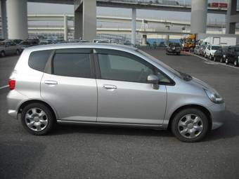 2005 Honda Fit Photos