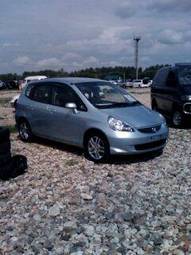 2005 Honda Fit Photos