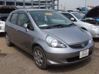 2005 Honda Fit Photos