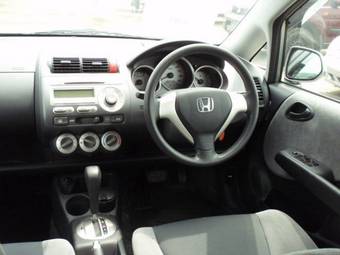 2005 Honda Fit Pictures