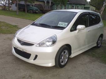 2005 Honda Fit Photos