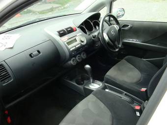 2005 Honda Fit Photos