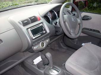 2005 Honda Fit Wallpapers