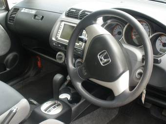 2005 Honda Fit Photos