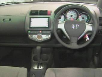 2005 Honda Fit Pictures