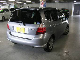 2005 Honda Fit Pictures