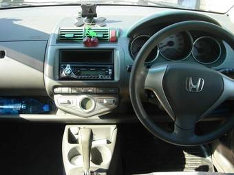 2005 Honda Fit Photos