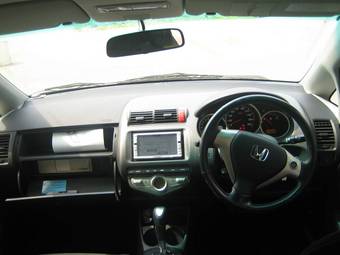 2005 Honda Fit Pictures