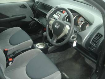 2005 Honda Fit Pictures