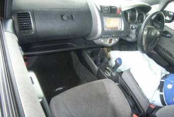 2005 Honda Fit Photos