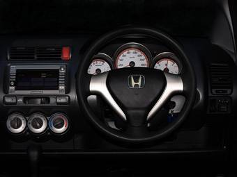2005 Honda Fit Images
