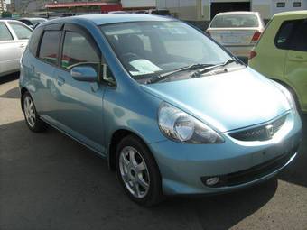 2005 Honda Fit Photos