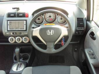 2006 Honda Fit Photos