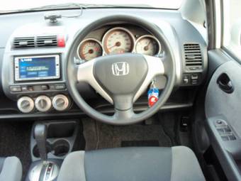 2006 Honda Fit Photos