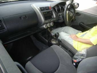 2006 Honda Fit Photos